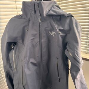 🏔️☔️ Arc'teryx beta alpha rain jacket